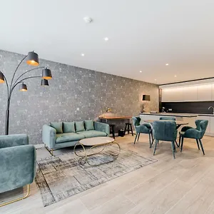 4* Appart hôtel Acropolis - Luxury Appartments I Hotelservice And Parking